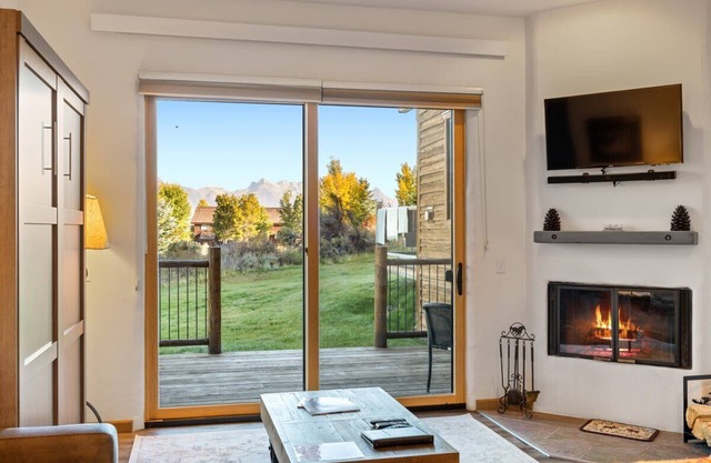 Boundary JH - Harvest Dance Townhome Jackson, WY