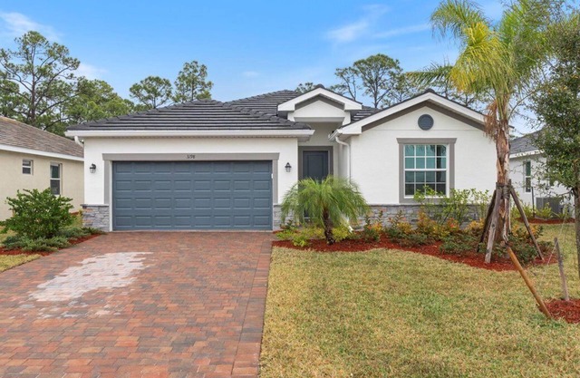 Brand New 3-bedroom house in North East Ft. Myers with beautiful pool and spa