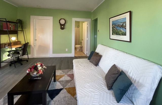 Brand New 3B1B comfy home in convenient location