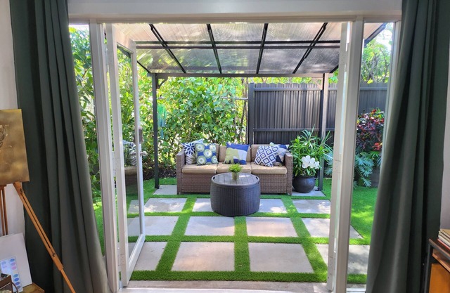 Brand NEW cottage with gorgeous patio