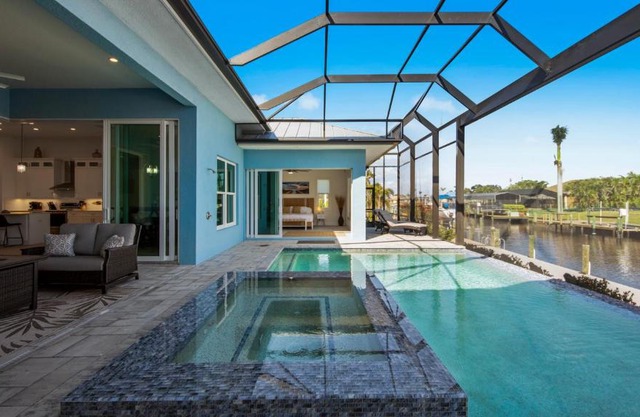 BRAND NEW! Direct Sailboat Access, Breathtaking Saltwater Pool - Villa Blue Lagoon - Roelens
