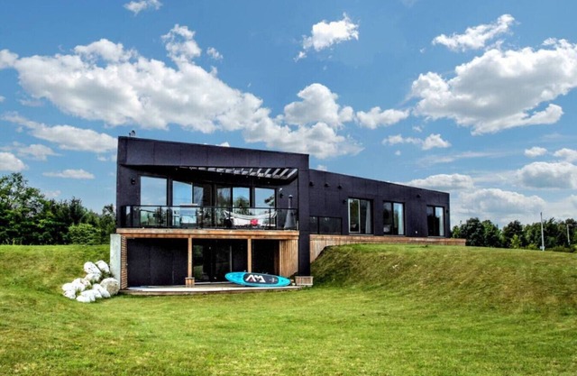 Brewster`s Lake Escape | Lakefront in Singhampton