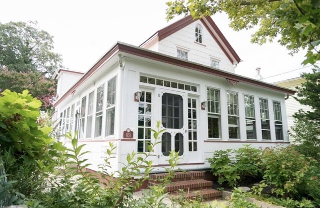 Bright and cheerful! Windows surround this historic Cape May retreat!