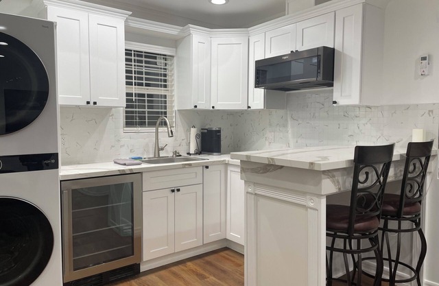 Bright and Cozy Guest House