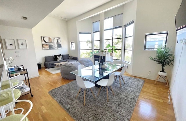 Bright Spacious & Comfortable Hayes Valley Condo