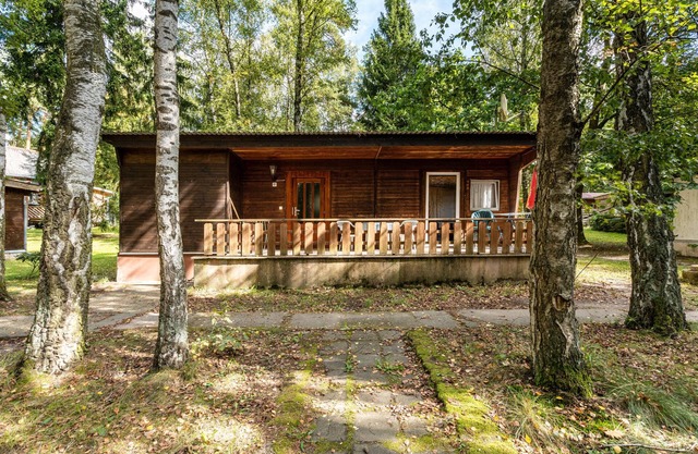 Bungalow '12 - Finnhütte' with Private Terrace and Shared Garden