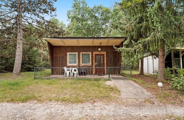 Bungalow '26 - Kimbucht' with Private Terrace and Shared Garden