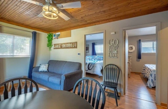 Bungalow 4: Go Jump in the Lake Bungalow