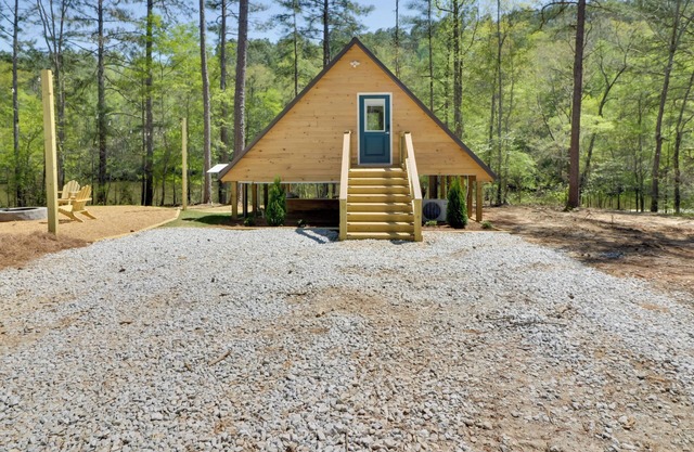 Cabin w/Lake Access Near Talladega Nat'l Forest
