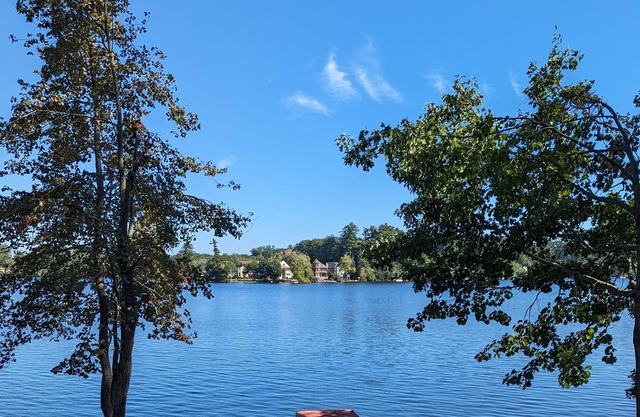 Canobie Lake 3 bedroom Year Round Waterfront Home - Newly Renovated