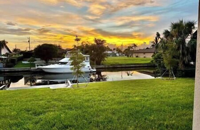 Cape Escape – 4BR Waterfront Home w/Gulf Access, 4 bdr/3 bath Cape Coral/Ft. Myers Home