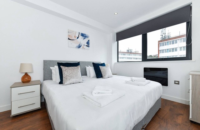 Carlton sq - Inviting 2bedroom apartment with free wifi and a smart TV