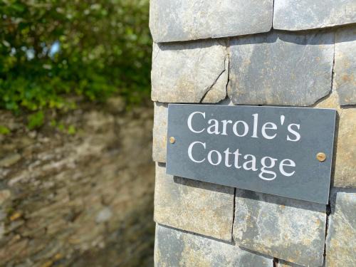 Carole's Cottage - Private Parking, Sea Views, Garden & Close To Harbour & Beach