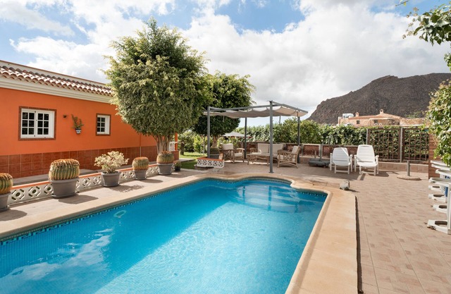 Casa Boulou in El Roque with Private Pool and Fiber Optic Wi-Fi