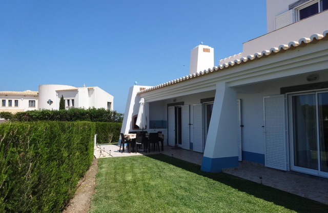 Casa Dinis - Villa near Monte Clérigo beach