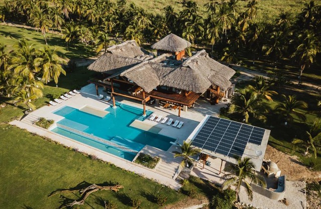 Casa Kundavi Beach Front Paradise