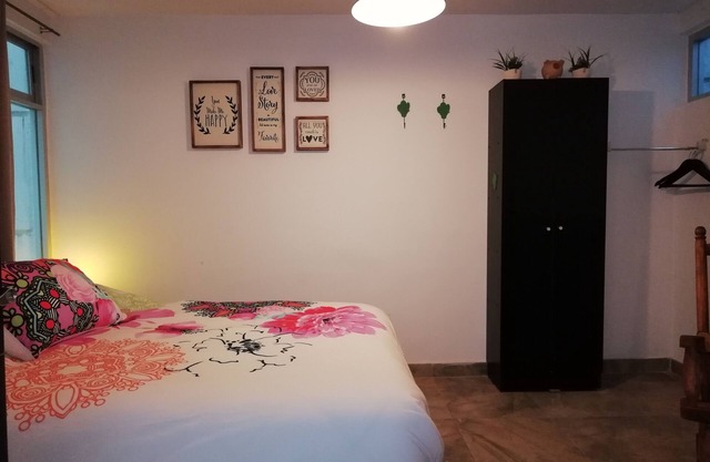 Casa Mexicana; Seguridad+malls+zonaesmeralda