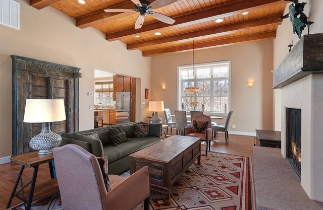 Casa Sage - Unbeatable Location, Hot Tub