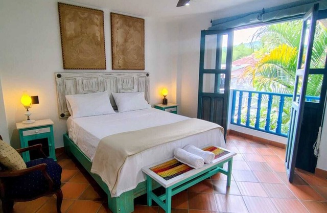 CASA SILVA HOTEL-CAFE