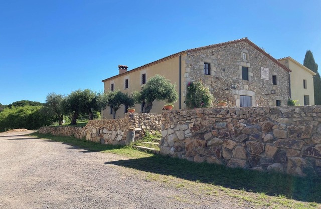Catalan masia. Rural tourism farmhouse. Ideal for families! Caldes de Malavella