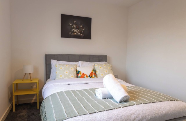 Central Coventry2 Bed House w/Parking|Fast Wi-fi