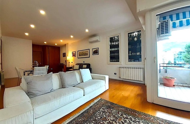 Central elegant suite