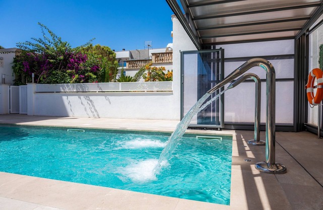 Centrally Located Holiday Home Near the Beach – Casa Amorós