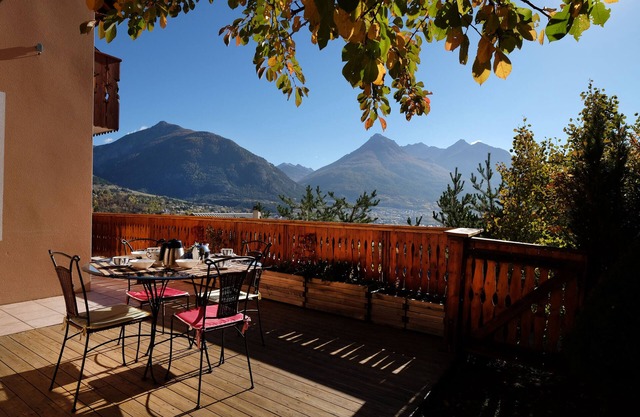 CHALET 4 * SOUTH TRIPLEX SOFT CHIMNEY BALCONIES GARDEN VIEW GREENHOUSE CHE CALM