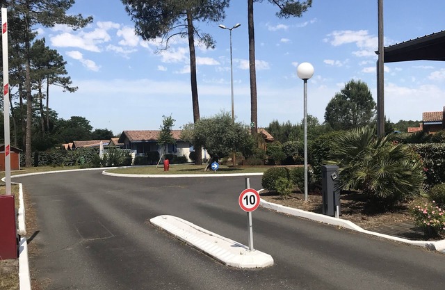 Chalet in a holiday village near the beach