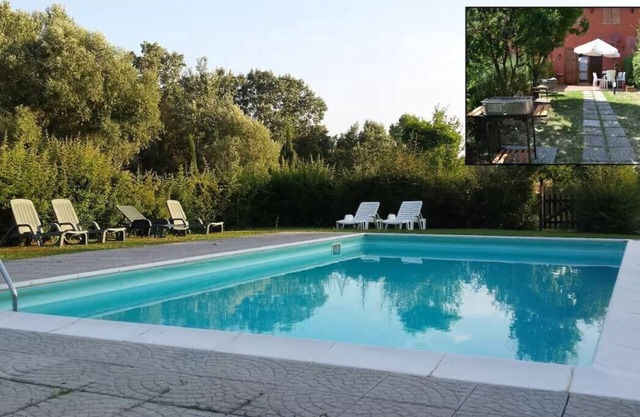 Chalet in Chianti with swimming pool and tennis court