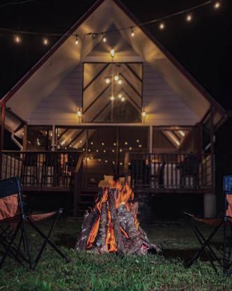 Chalet IsaKaEla Volcán Turrialba and Views with charming gardens