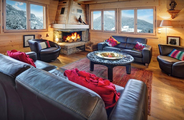 Chalet Polanka - luxury ski base for 12, cosy fire & views - OVO Network