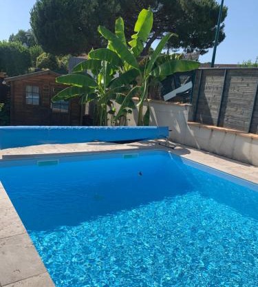 Chambre spacieuse, piscine