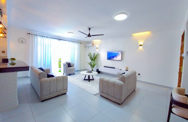 Charming 2-bedroom apartment with AC in vibrant Mombasa Nyali