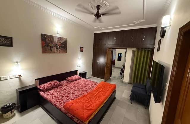 Charming 2-bedroom house in beautiful Panchkula with AC