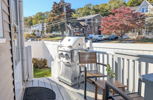 Charming 2-bedroom house with WiFi, AC in enjoyable Malden