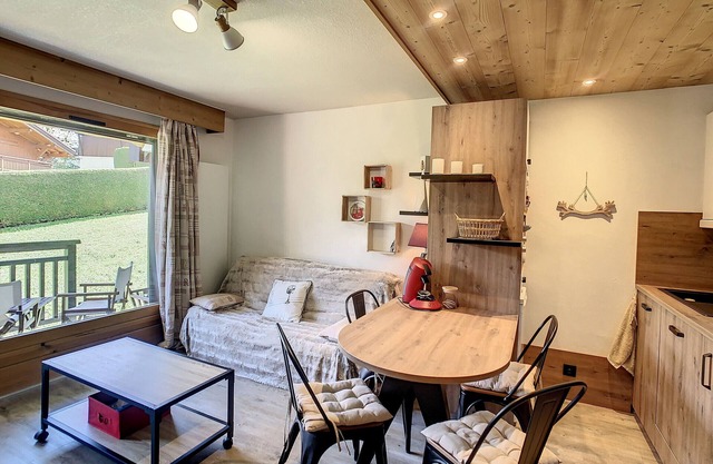 Charming 2-room apt in Combloux with terrace, parking and ski locker