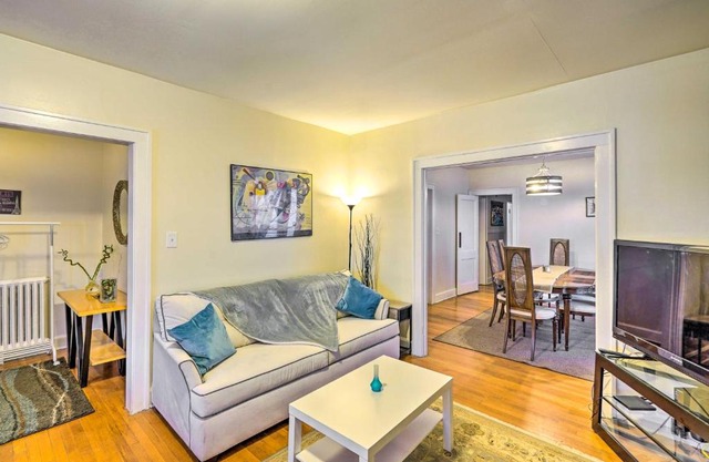 Charming Albany Retreat about 3 Mi to Downtown!