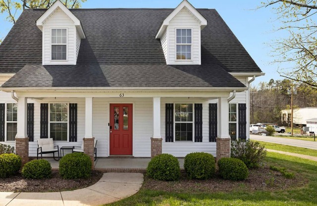 Charming Belmont Retreat - 3 beds & Private Yard