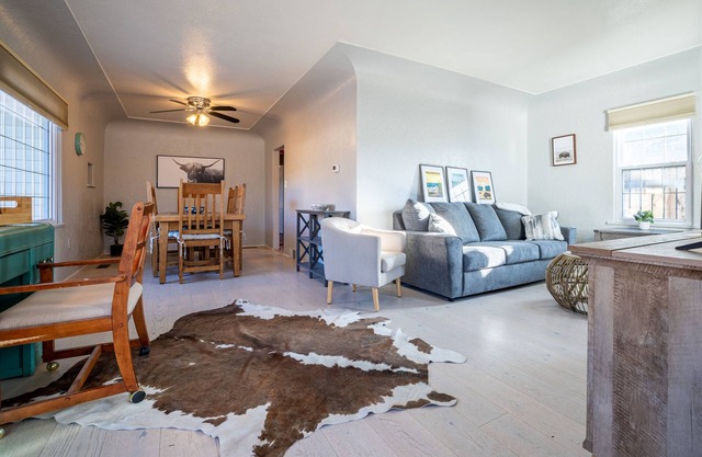 Charming Cody Home - sleeps 5, walking distance to downtown!