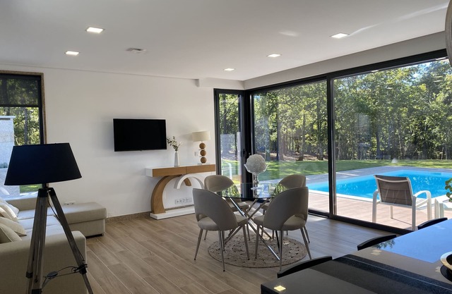 CHARMING HOUSE WITH POOL IN A QUIET AND RELAXING PRIVATE PARK