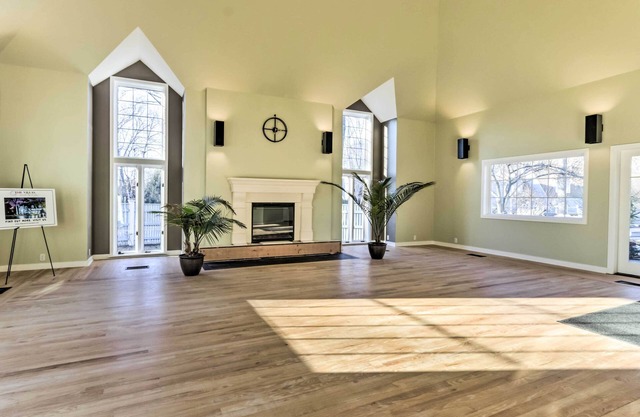 Charming Norwich Condo w/ Pool Access!