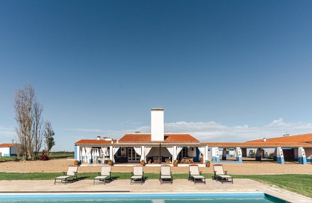 Charming Farm House With Pool