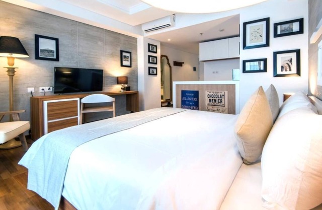 Charming Thematic Room - 1 King Bed in Kuta Area