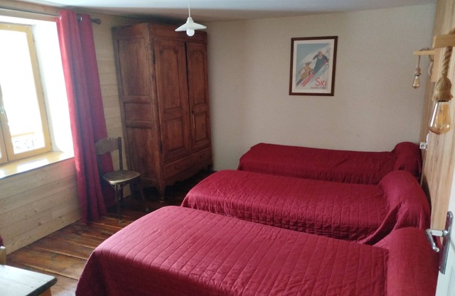 Chez Jean Pierre - Room 3pers. in a 17th century house - n ° 7