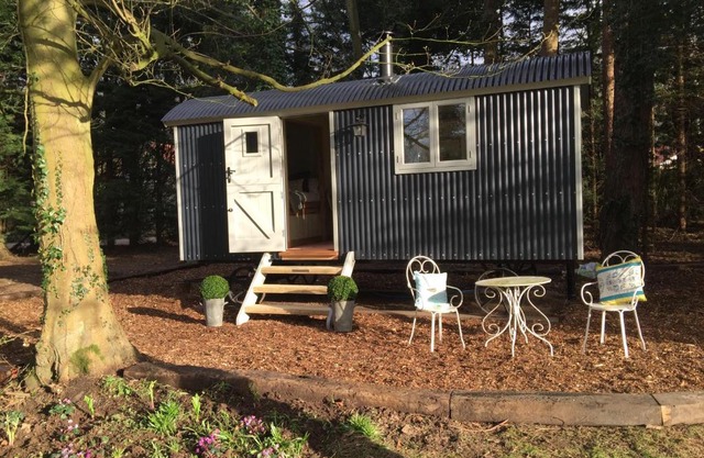 Chez Marguerite Luxury Shepherd's Hut