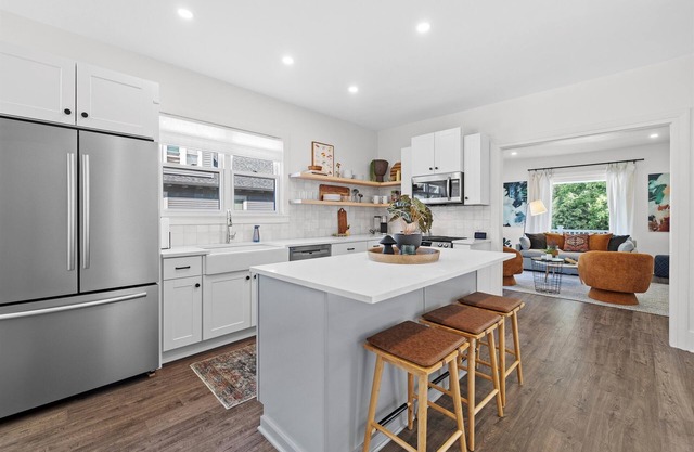 ✨ Chic Retreat with Fire Pit- Near Downtown & Weddings Venues ✨