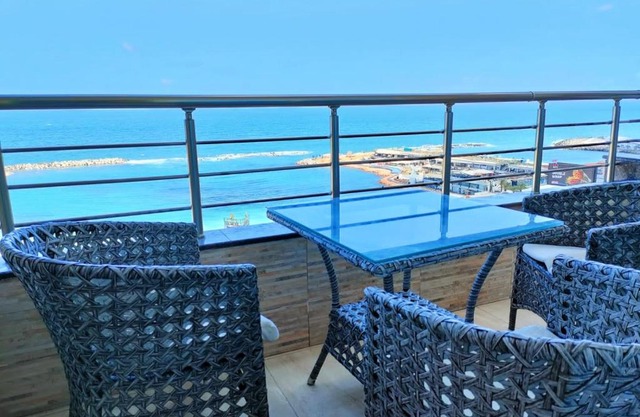 City Square - Brand New Luxury Apartment With Stunning Sea View