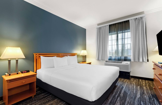 Clarion Suites Anchorage Downtown