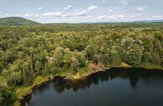 Clear Pond Cottage - Escape to Private 30 Acres and Pond!